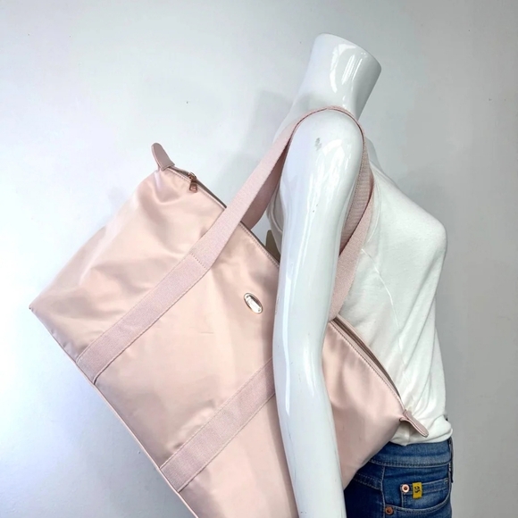 COACH TRAVEL/ DUFFLE/WEEKENDER BAG - Picture 2 of 5